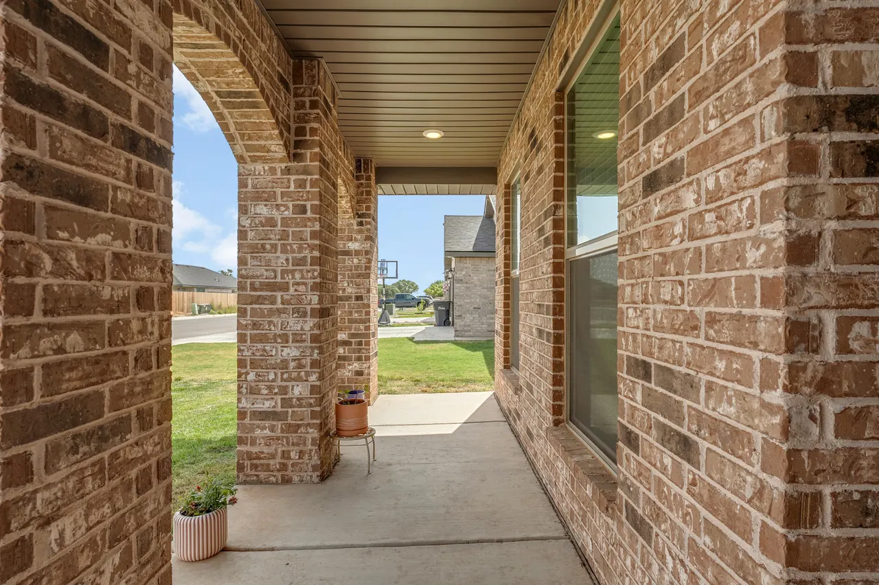 Photo 3 — 7231 29th Street, Lubbock, TX 79407