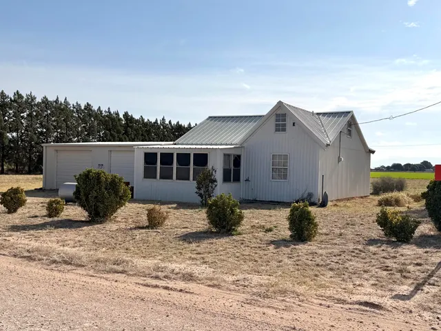 Front exterior — 10109 CR 3100, Slaton, TX 79364