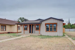 Sold home at 315 W Garza Street