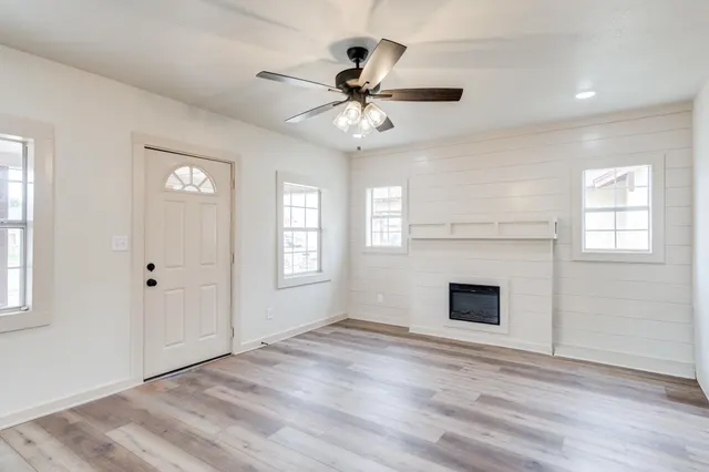 Photo 6 — 315 W Garza Street, Slaton, TX 79364