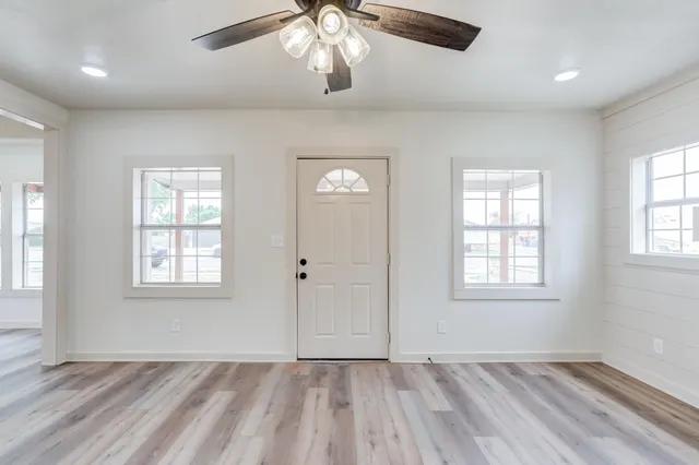 Photo 7 — 315 W Garza Street, Slaton, TX 79364