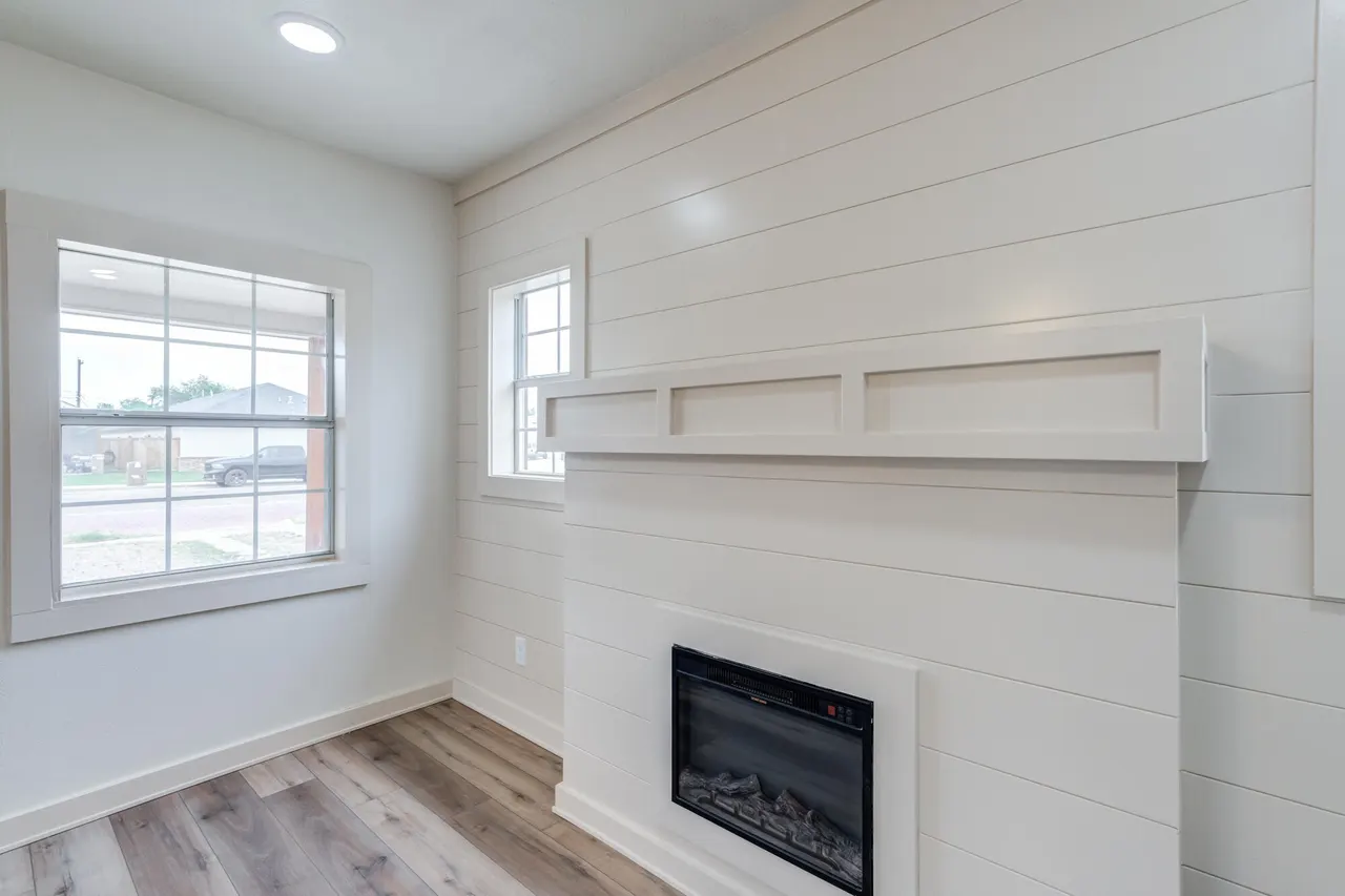 Photo 8 — 315 W Garza Street, Slaton, TX 79364