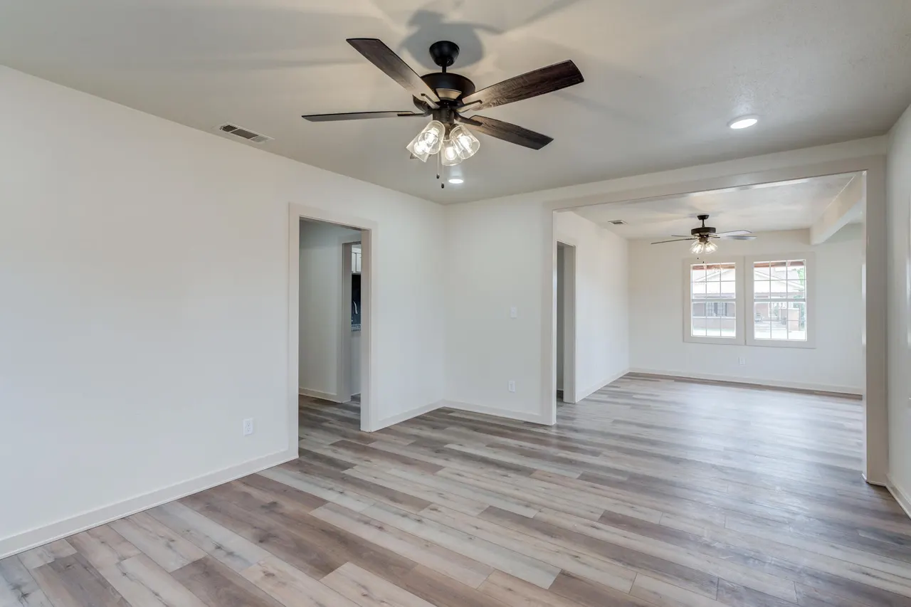 Photo 10 — 315 W Garza Street, Slaton, TX 79364