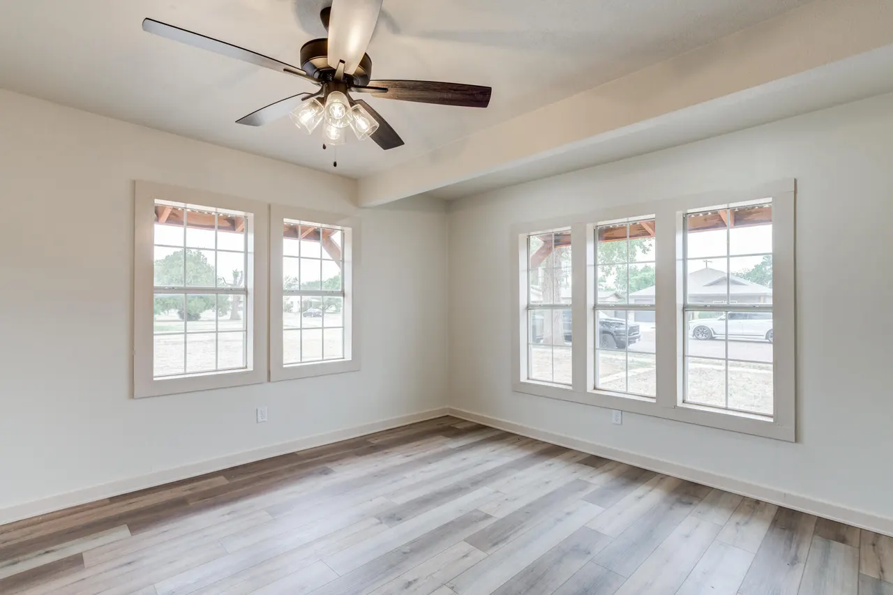 Photo 12 — 315 W Garza Street, Slaton, TX 79364