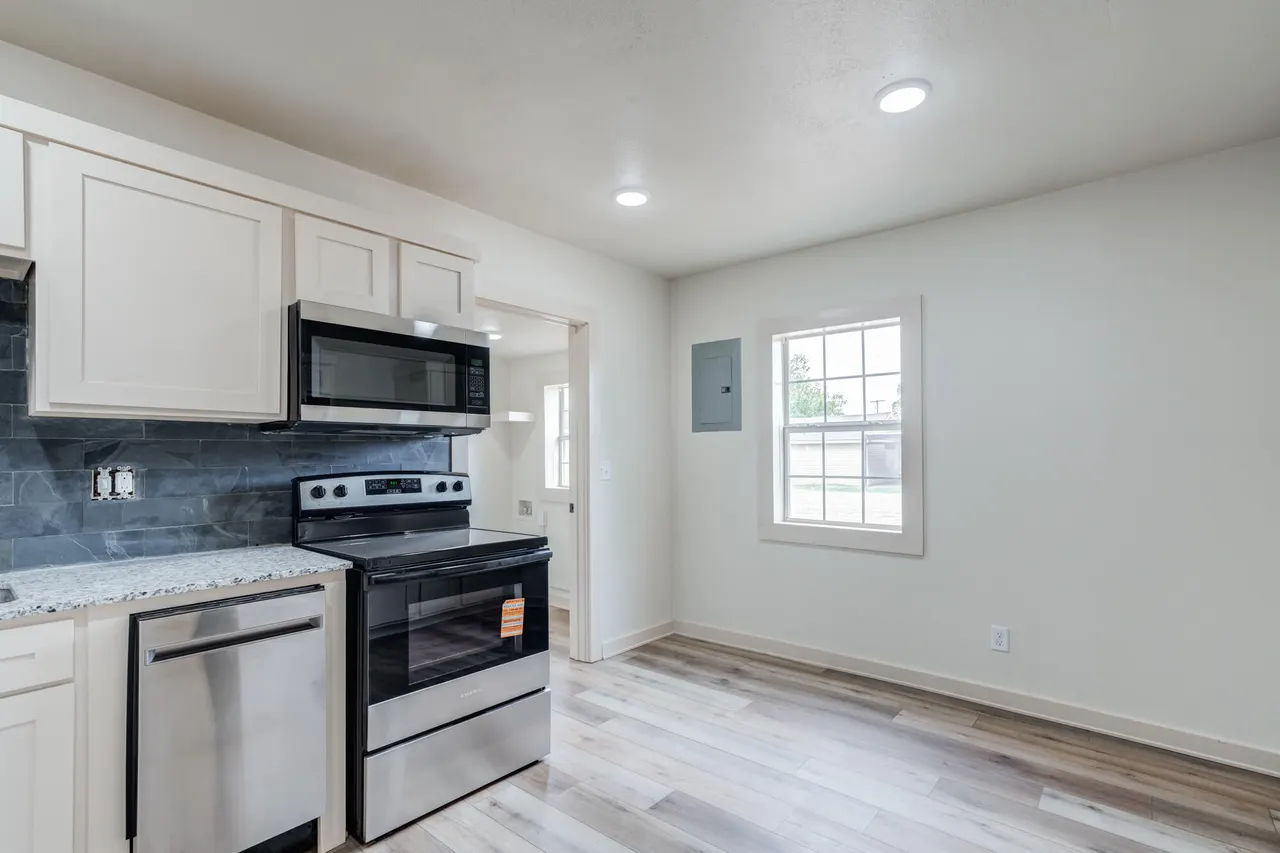 Photo 14 — 315 W Garza Street, Slaton, TX 79364