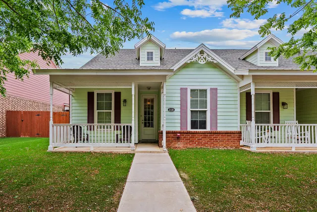 Front exterior — 2128 10th Street, Lubbock, TX 79401