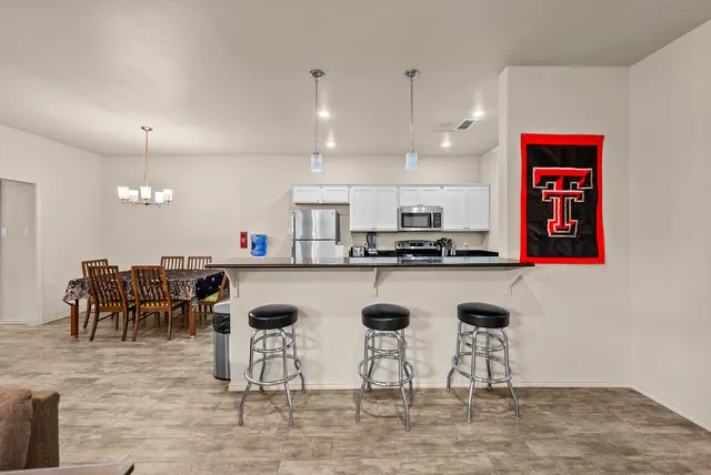Photo 5 — 2128 10th Street, Lubbock, TX 79401