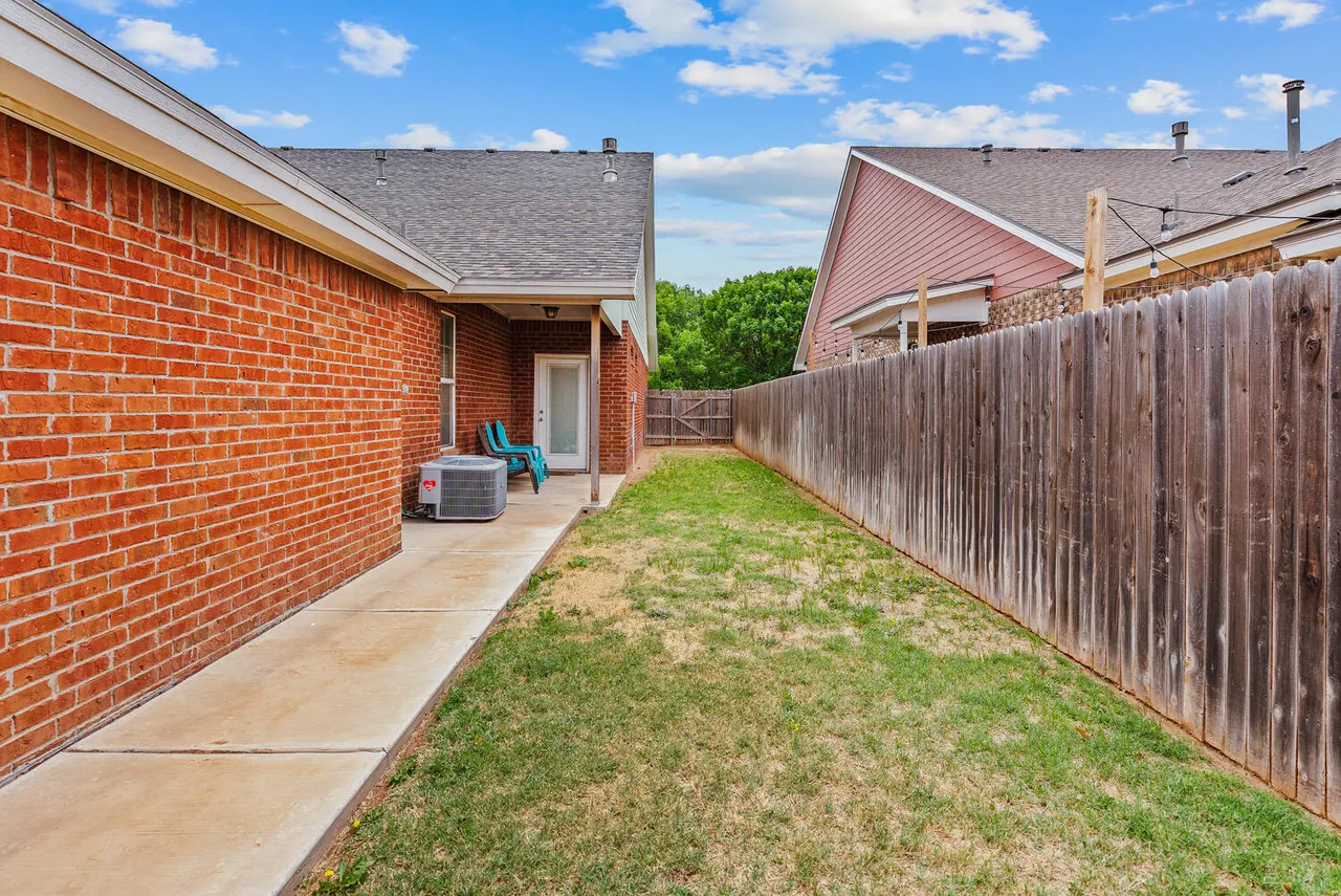 Photo 23 — 2128 10th Street, Lubbock, TX 79401
