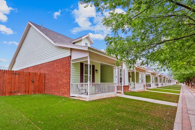 Photo 2 — 2128 10th Street, Lubbock, TX 79401
