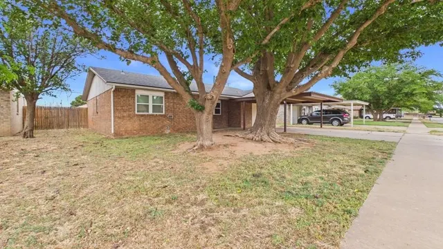 Photo 3 — 4616 Grinnell Street, Lubbock, TX 79416