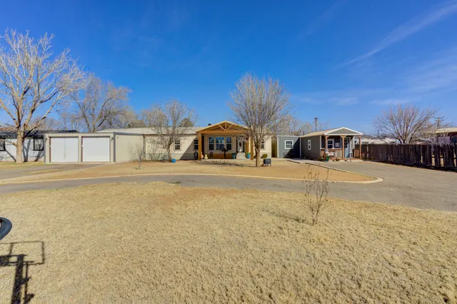 Photo 5 — 1822 S 3rd Street, Tahoka, TX 79373