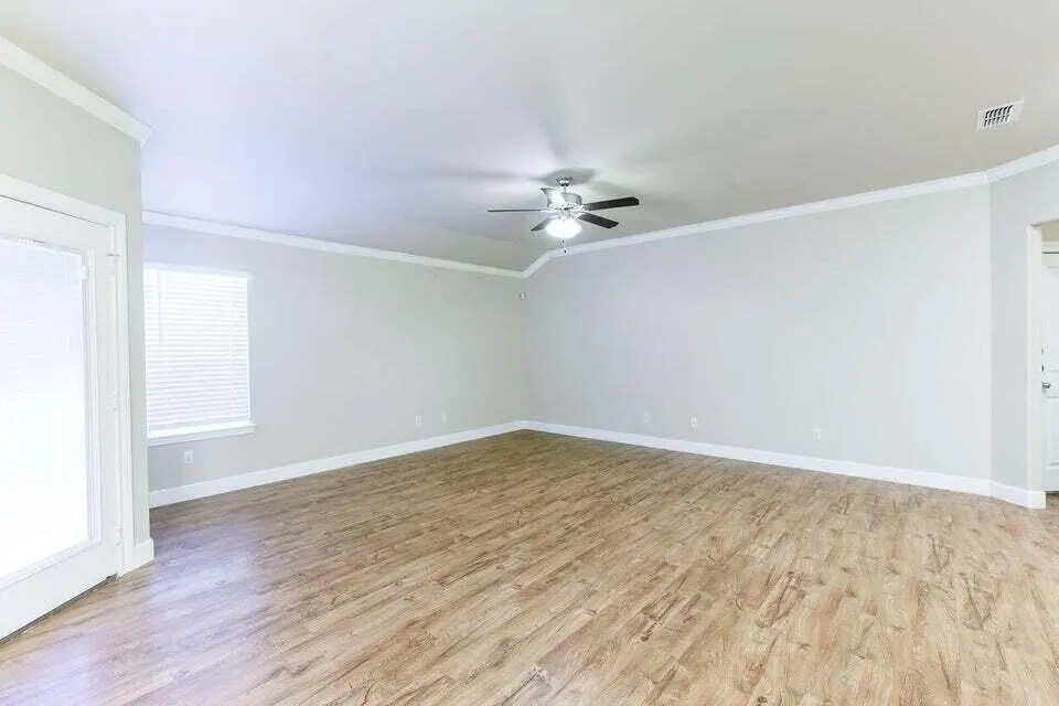 Photo 2 — 9804 Avenue V, Lubbock, TX 79423