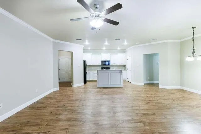 Photo 3 — 9804 Avenue V, Lubbock, TX 79423