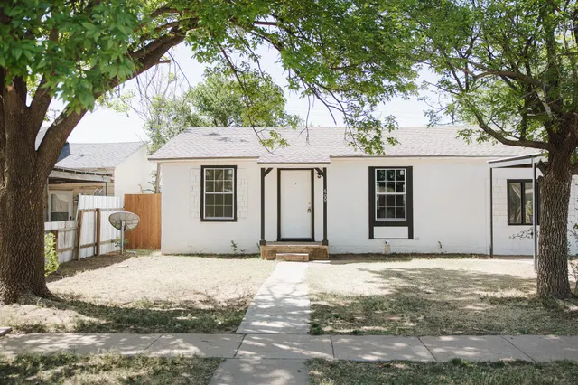 Photo 2 — 600 E 15th Street, Littlefield, TX 79339