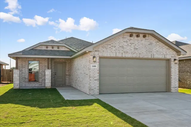 Photo 3 — 2406 Helena Avenue, Lubbock, TX 79407