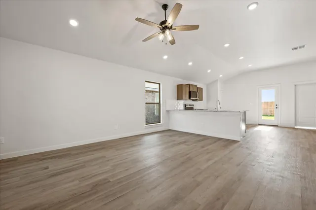 Photo 4 — 2406 Helena Avenue, Lubbock, TX 79407