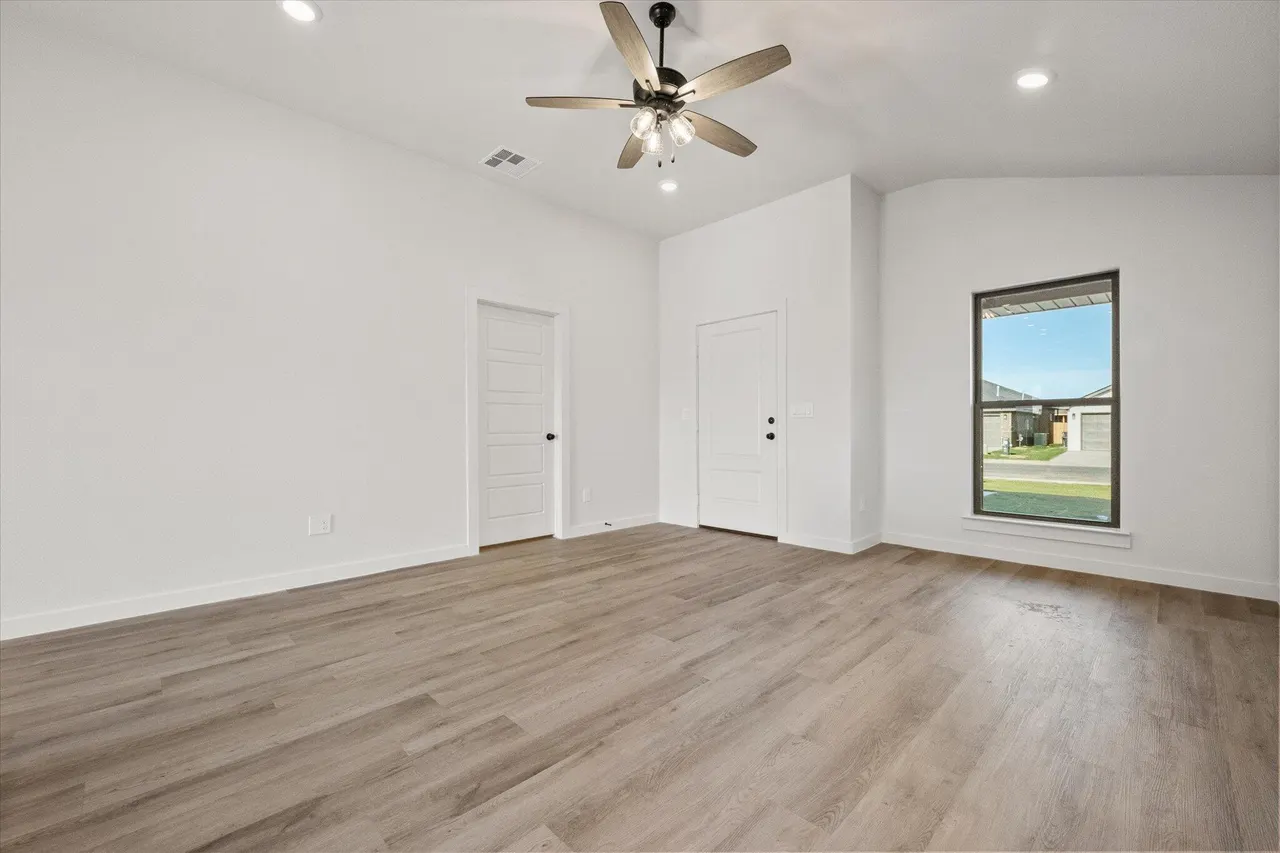 Photo 6 — 2406 Helena Avenue, Lubbock, TX 79407