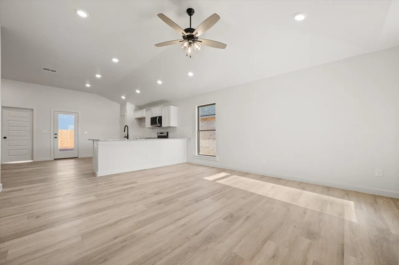 Photo 5 — 6311 Venita Avenue, Lubbock, TX 79407