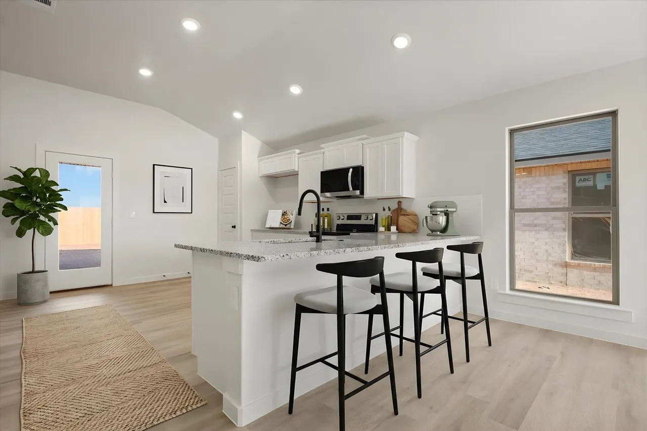 Photo 11 — 6311 Venita Avenue, Lubbock, TX 79407