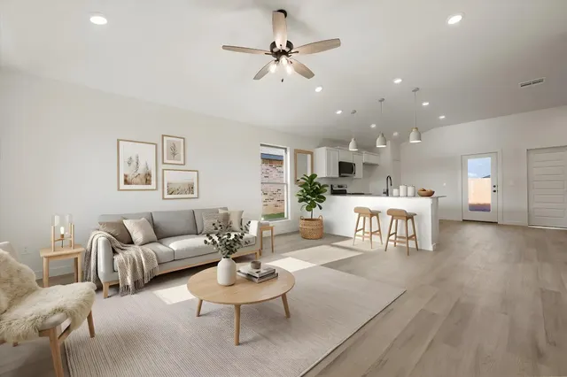 Photo 4 — 2424 Aberdeen Avenue, Wolfforth, TX 79382