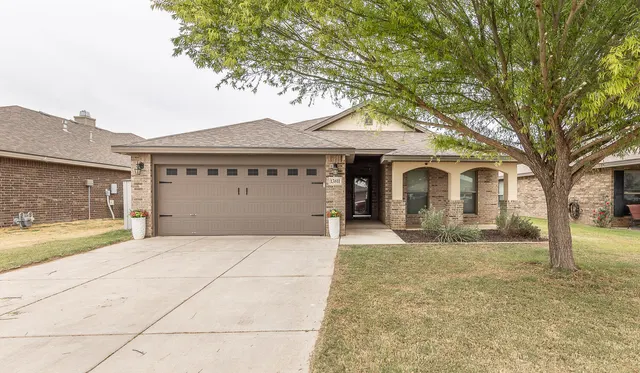Front exterior — 13811 Avenue W, Lubbock, TX 79423