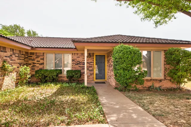 Photo 3 — 508 N Gardner Avenue, Lubbock, TX 79416