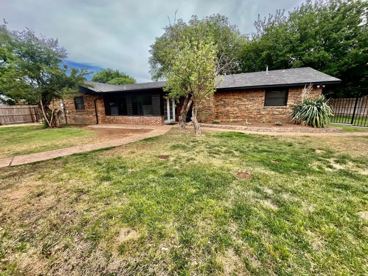 Photo 44 — 206 S Garland Street, Plainview, TX 79072