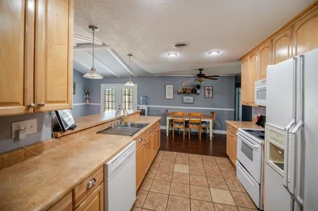 Photo 9 — 1624 70th Street, Lubbock, TX 79412