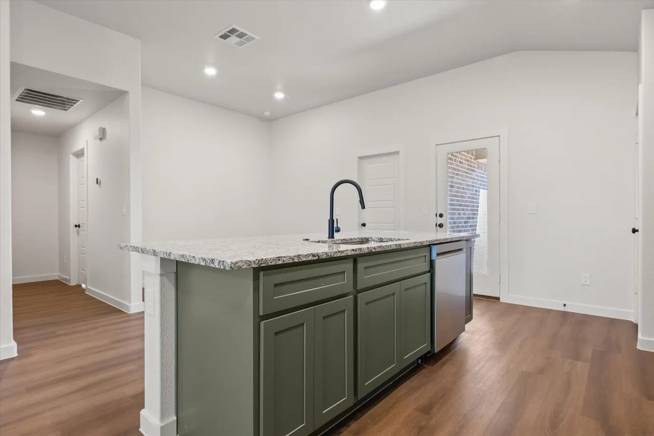 Photo 14 — 7111 14th Street, Lubbock, TX 79416