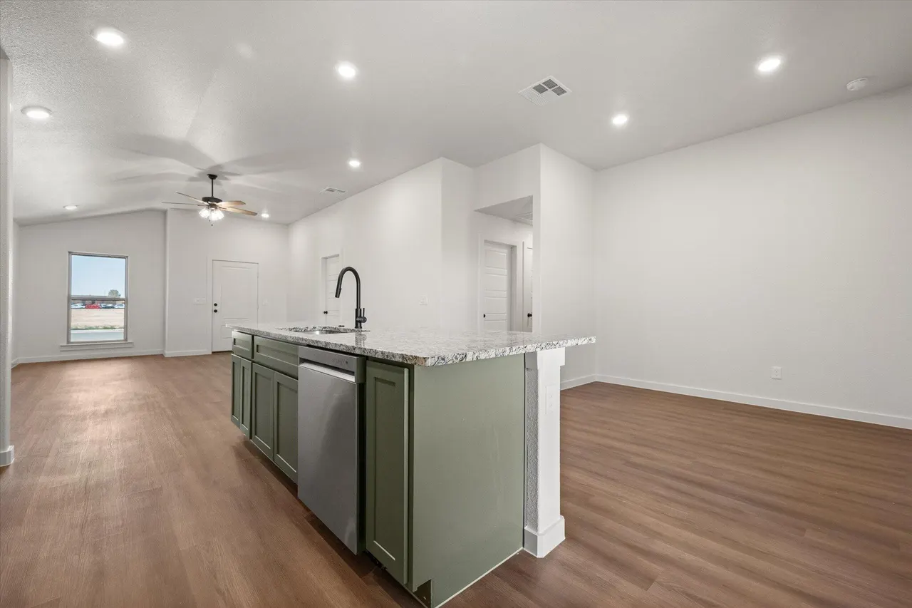 Photo 15 — 7111 14th Street, Lubbock, TX 79416