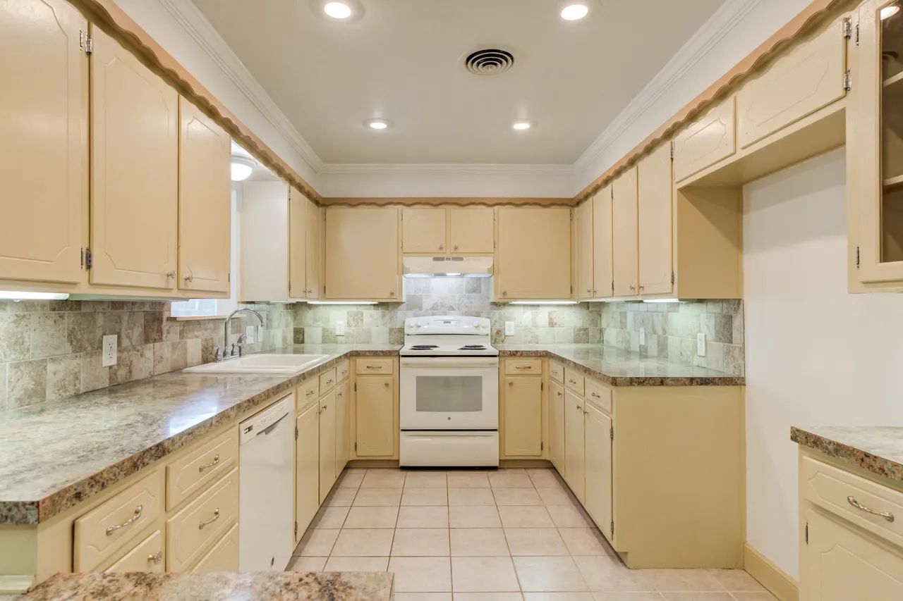 Photo 12 — 3115 38th Street, Lubbock, TX 79413