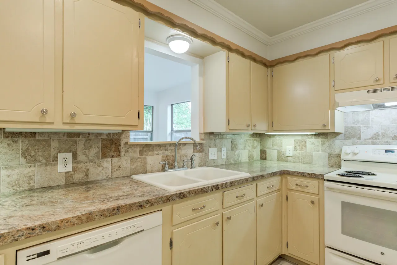 Photo 13 — 3115 38th Street, Lubbock, TX 79413