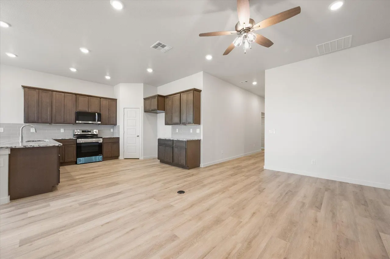 Photo 9 — 12004 Kewanee Avenue, Lubbock, TX 79424