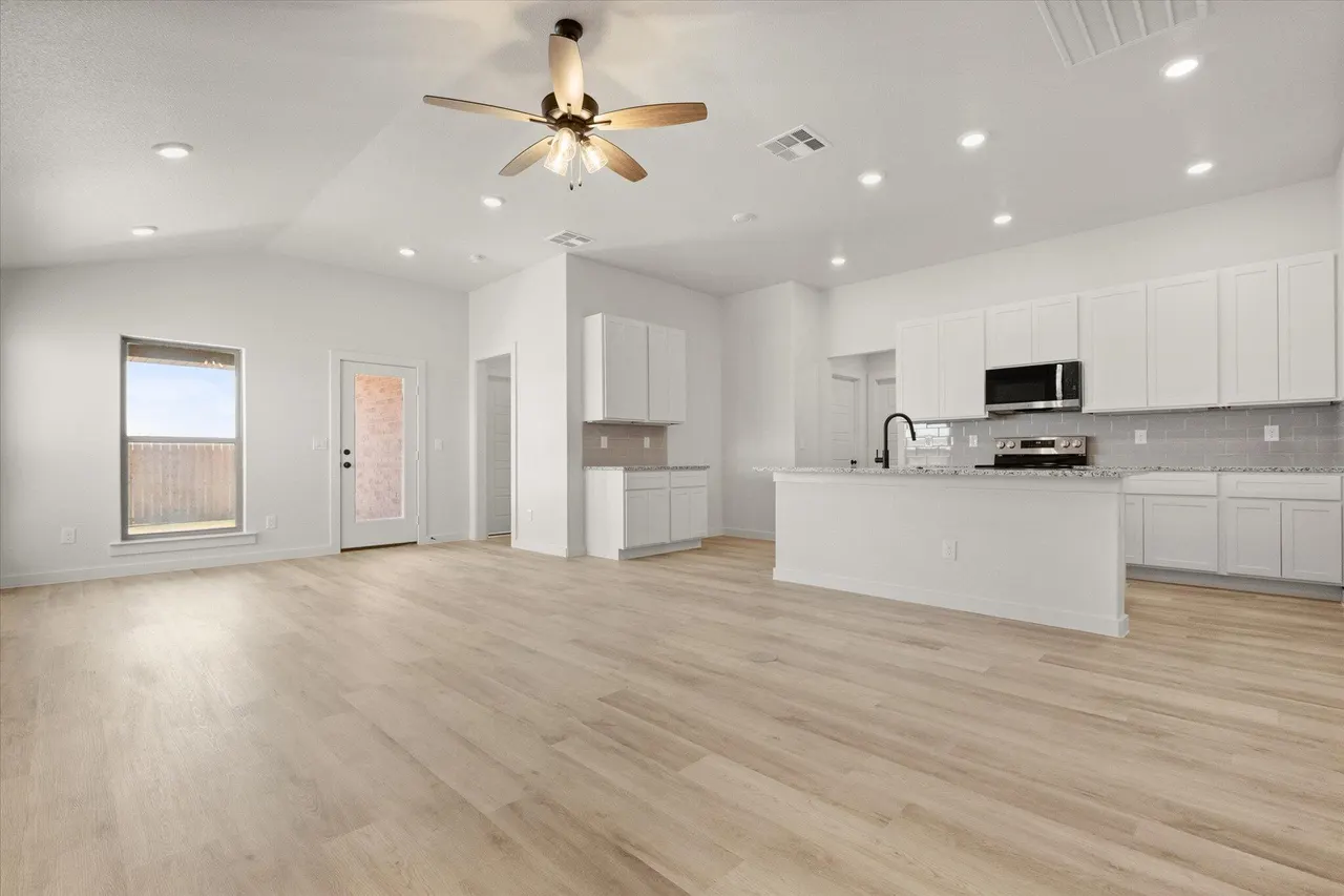 Photo 5 — 5631 Rice Street, Lubbock, TX 79416