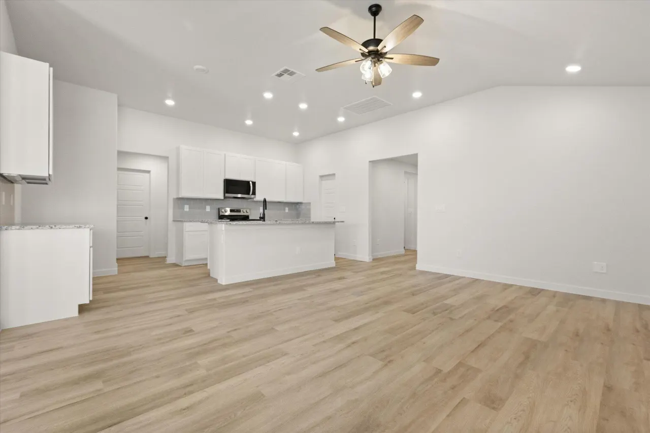 Photo 9 — 5631 Rice Street, Lubbock, TX 79416