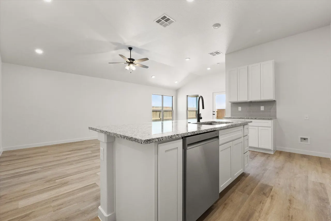 Photo 14 — 5631 Rice Street, Lubbock, TX 79416