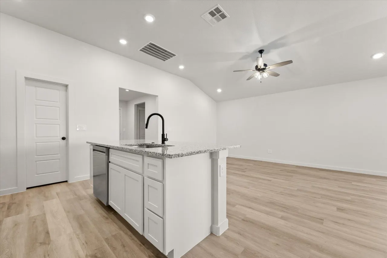Photo 15 — 5631 Rice Street, Lubbock, TX 79416