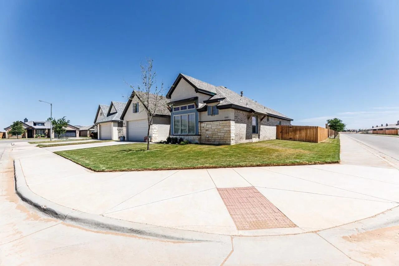 Photo 2 — 5203 Quincy Avenue, Lubbock, TX 79407
