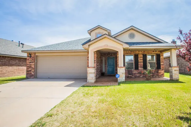 Photo 2 — 6929 37th Street, Lubbock, TX 79407