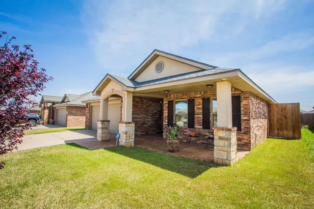 Photo 3 — 6929 37th Street, Lubbock, TX 79407