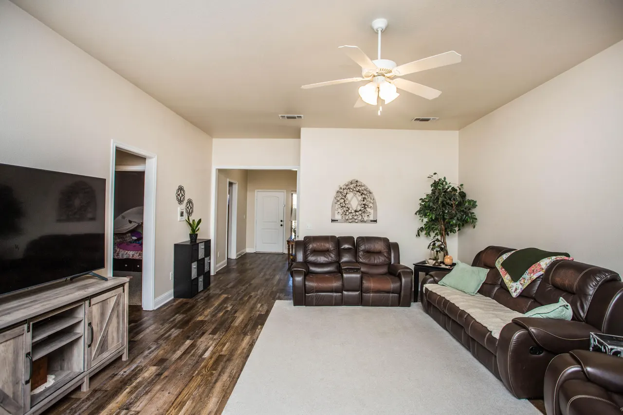 Photo 10 — 6929 37th Street, Lubbock, TX 79407
