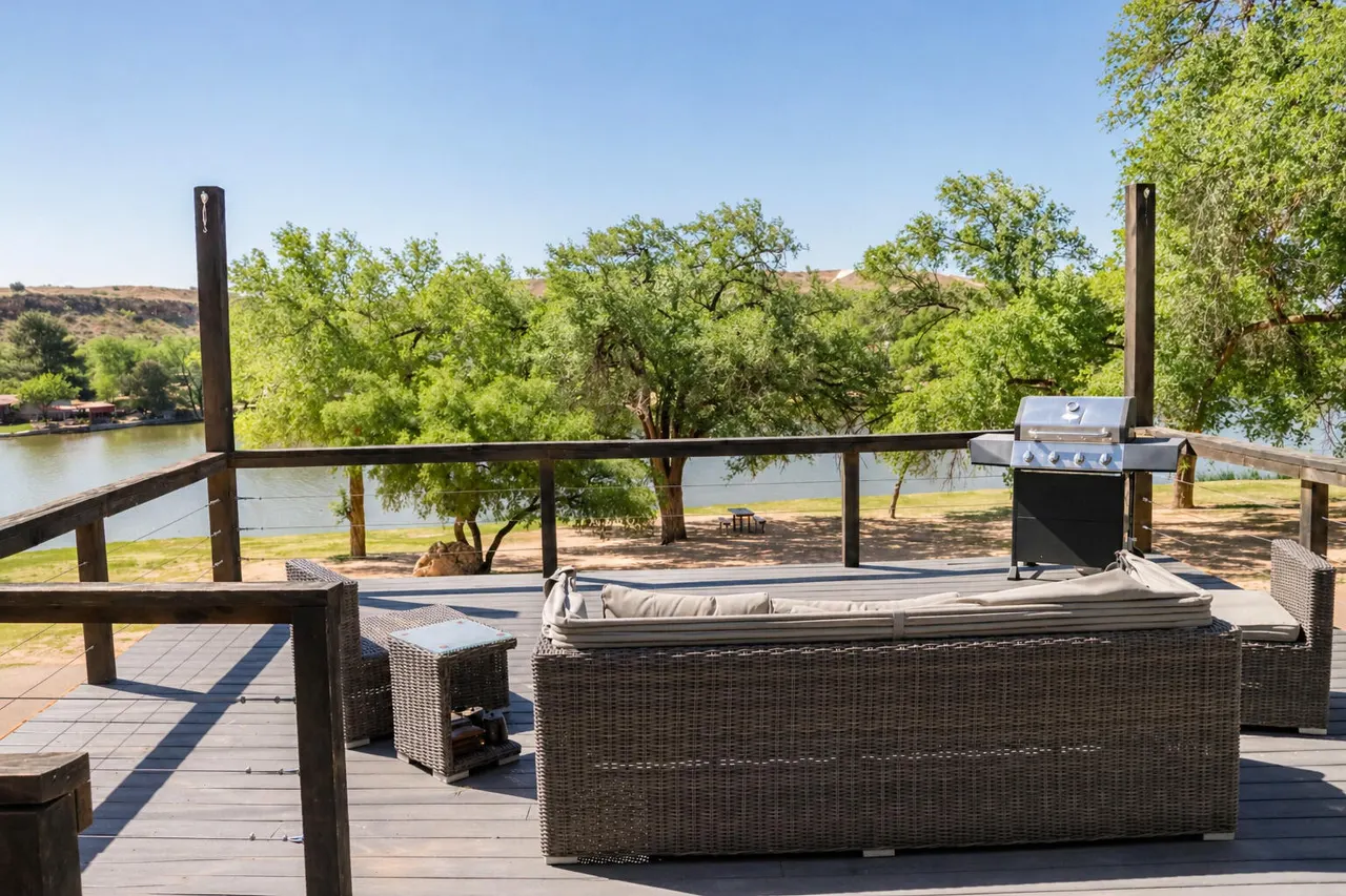 Photo 7 — 21 Comanche Drive, Lubbock, TX 79404