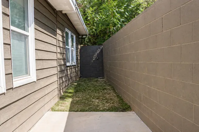 Photo 5 — 21 Comanche Drive, Lubbock, TX 79404