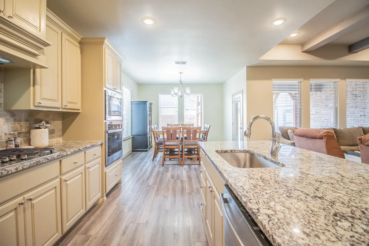Photo 12 — 7204 23rd Street, Lubbock, TX 79407