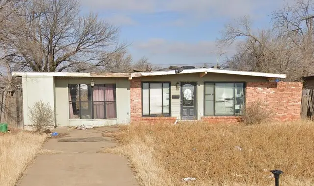 Front exterior — 1921 Parkway Drive, Lubbock, TX 79403