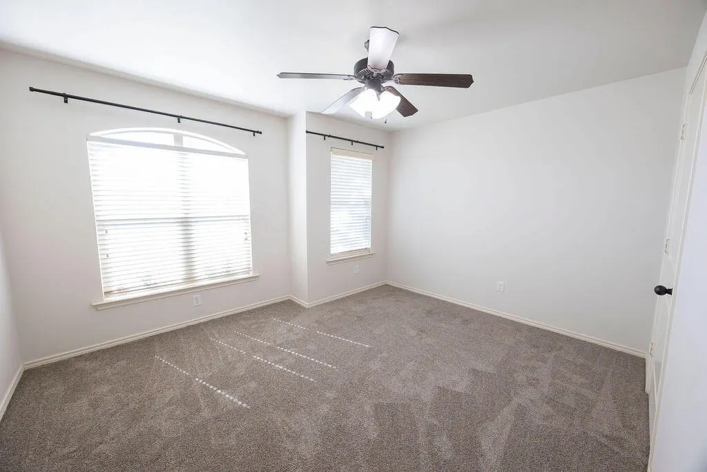 Photo 16 — 11203 Akron Avenue, Lubbock, TX 79423