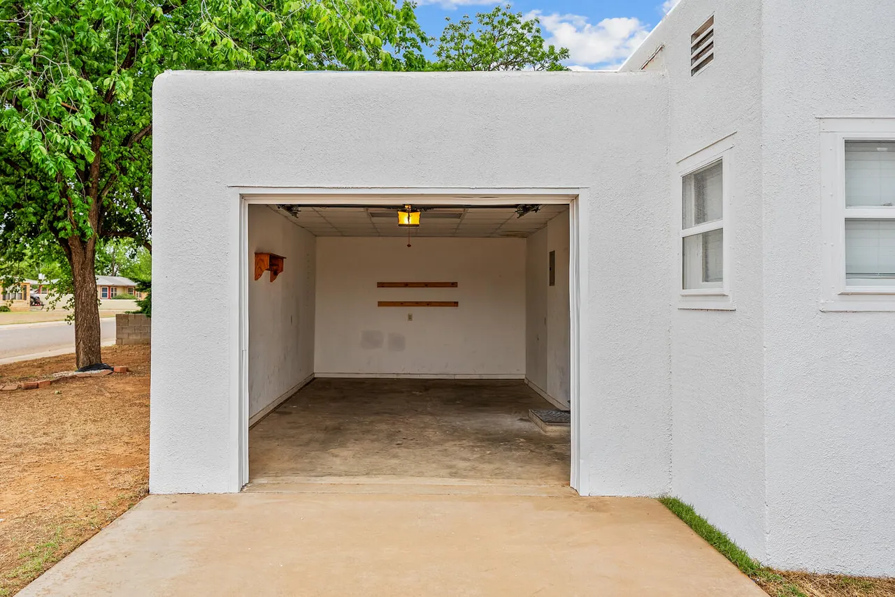 Photo 5 — 2300 N 2nd Street, Tahoka, TX 79373