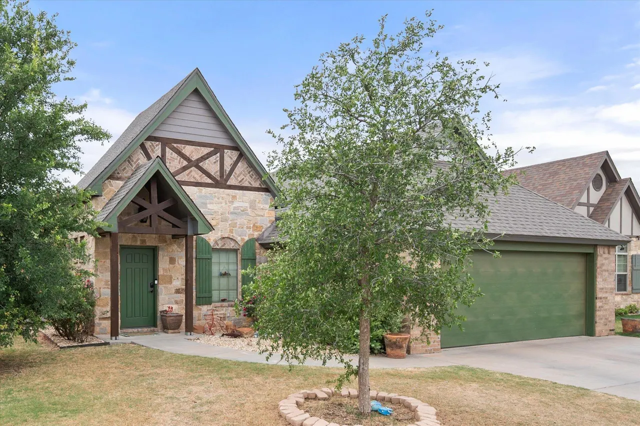 Photo 4 — 2903 113th Street, Lubbock, TX 79423