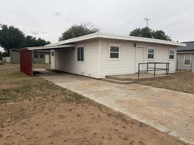 Front exterior — 501 Avenue D, Abernathy, TX 79311