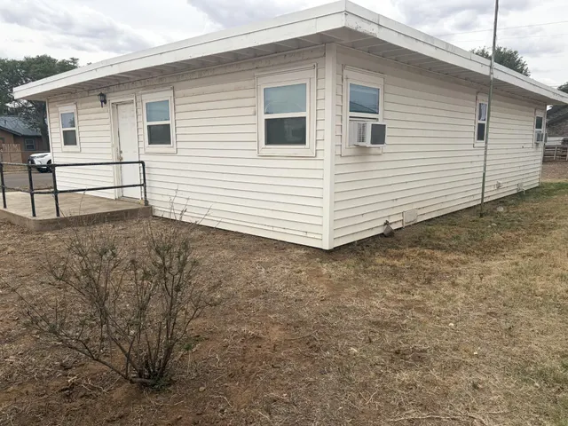 Photo 3 — 501 Avenue D, Abernathy, TX 79311